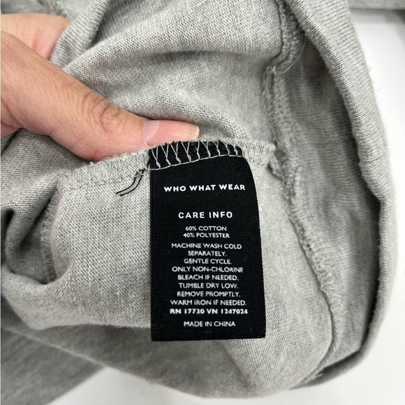 Who what wear ruffle sleeve sweatshirt size L - Picture 8 of 8